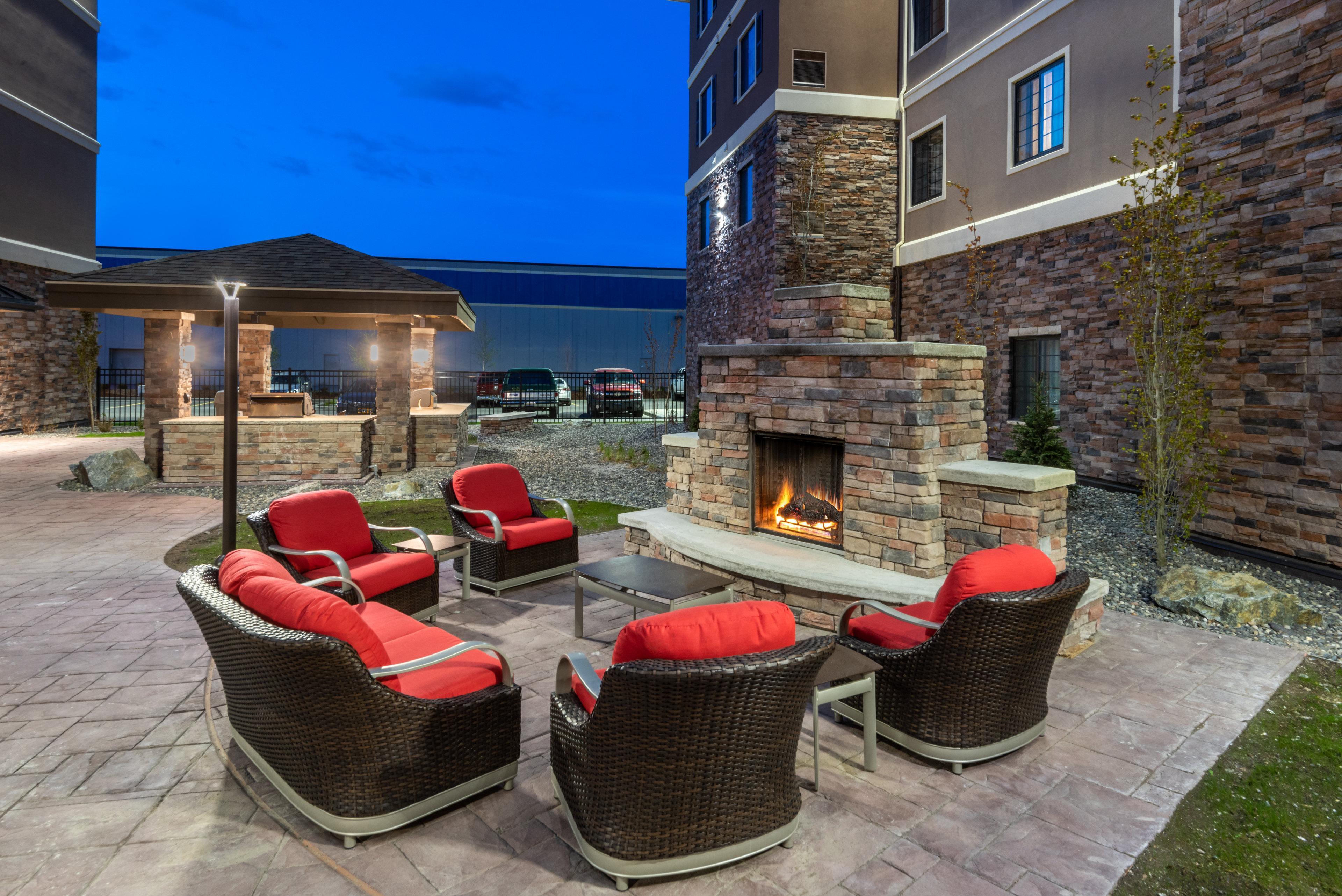 Staybridge Suites Anchorage By Ihg Bagian luar foto